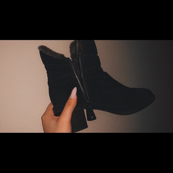 Authentic Chanel booties. - Picture 6 of 10